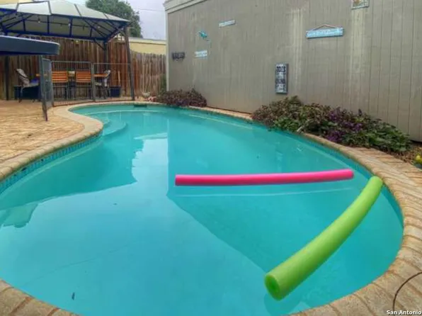 7614 CASTLE GREEN, San Antonio, TX 78218