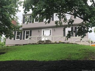 27 Tower Ln, Naugatuck, CT 06770