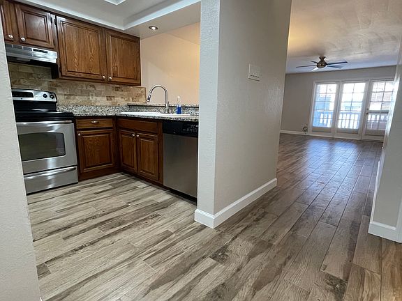 2nd image of 2121 W Union Hills Dr Unit 218