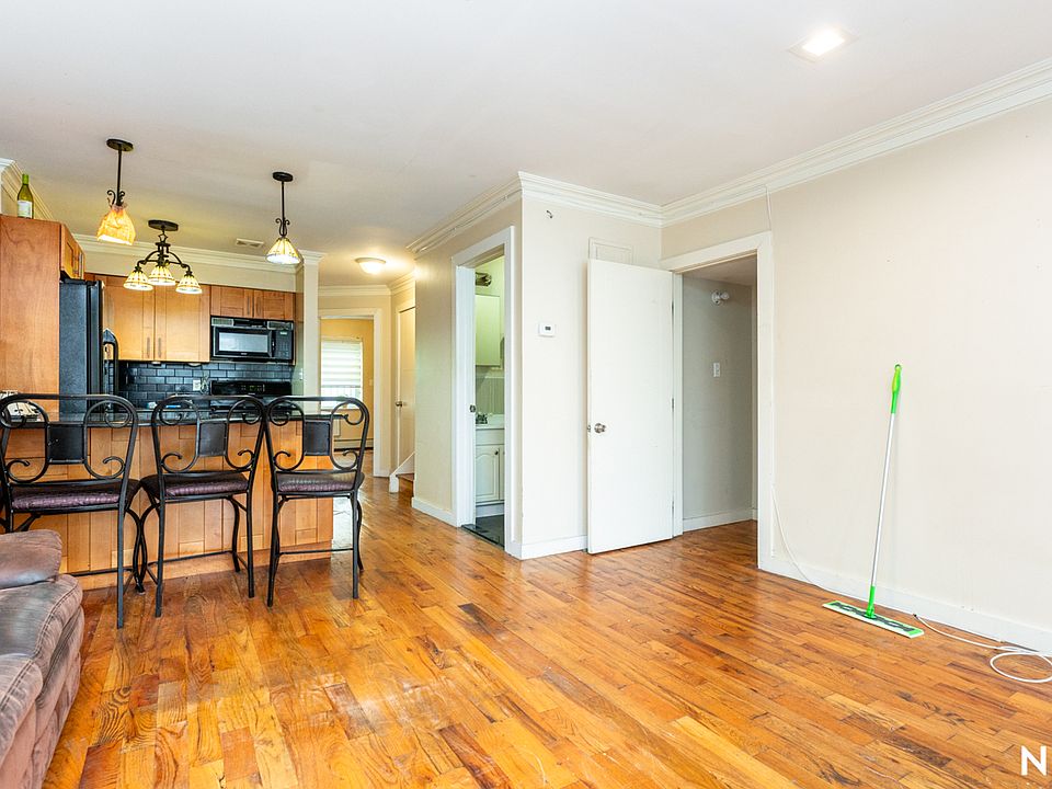 1st image of 475 Lafayette Ave #1B