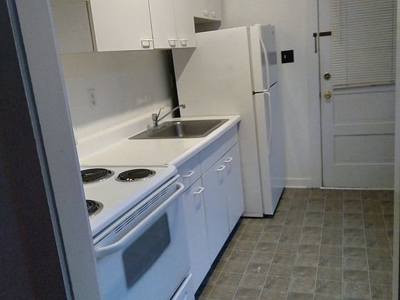 5th image of 13 Chatham St #E