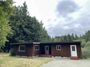 57400 Gateway Rd, Coquille, OR 97423