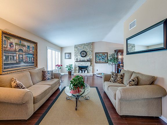 4th image of 1006 Dalton Springs Ln