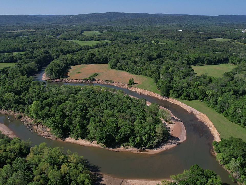 1st image of 717 N Lawson Blvd