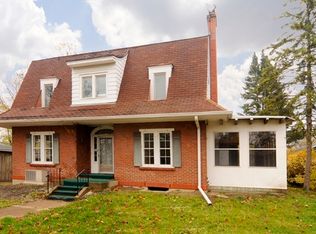 610 S 6th St, St Charles, IL 60174
