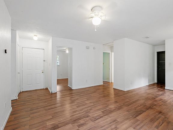 5th image of 2646 Faversham Dr
