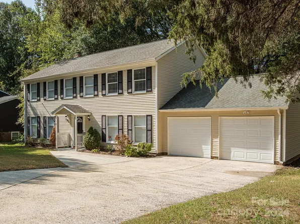 7229 Connan Ln, Charlotte, NC 28226