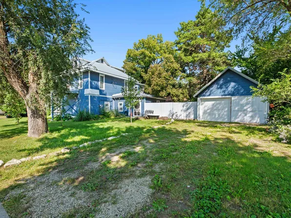 1004 E Lawrence St, Marion, KS 66861