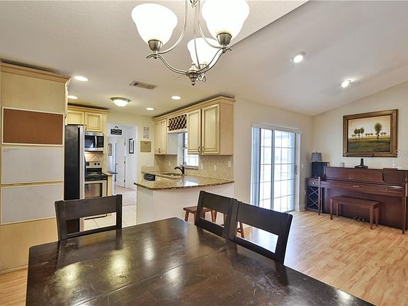 5th image of 6031 SE 99th Pl
