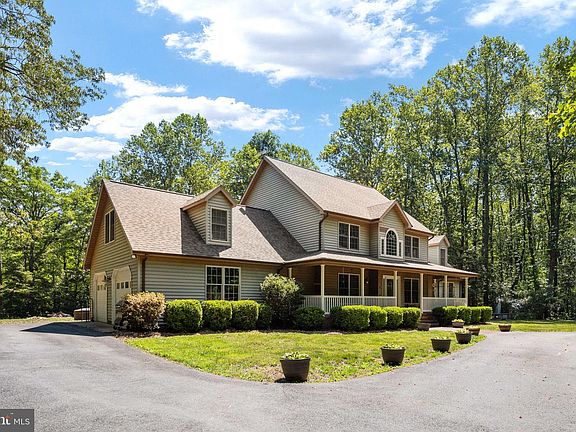 2nd image of 2381 Nancy Ln