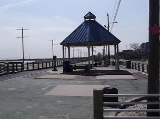 208 Bayview Ave, Union Beach, NJ 07735
