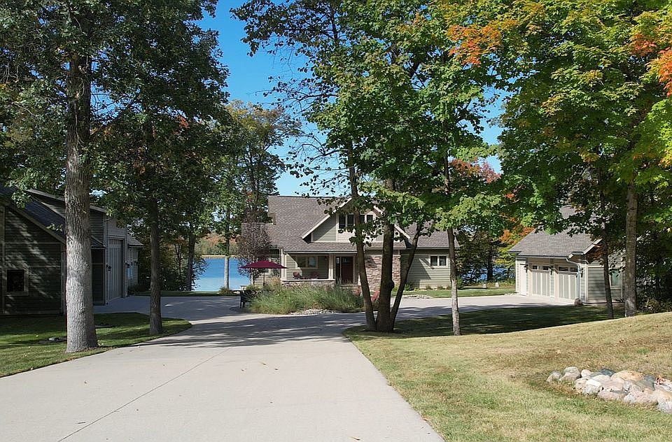 1st image of 25388 Peterson Rd