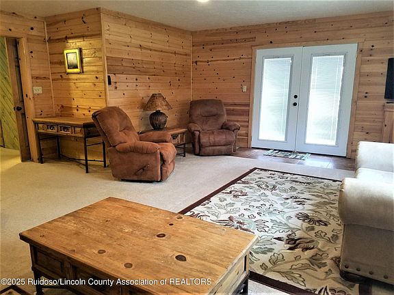 5th image of 174 Meander Dr