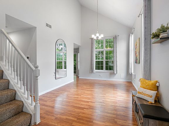 3rd image of 246 Rainier Way
