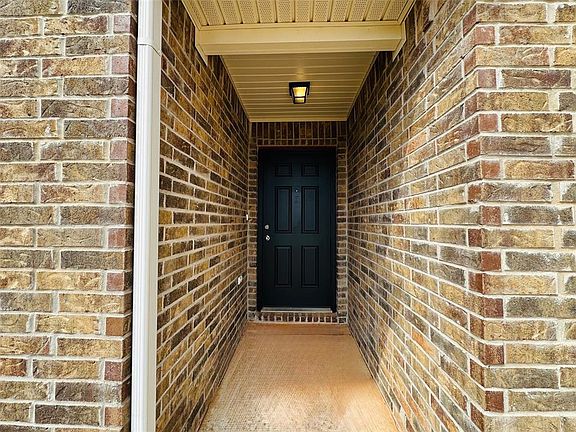 4th image of 4121 Umbria Rd