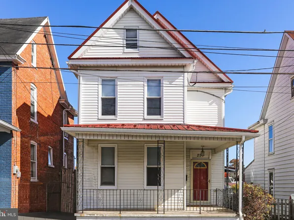 255 Park St, Waynesboro, PA 17268