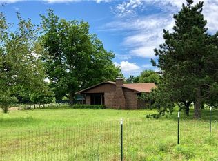 975 Cox City Rd, Rush Springs, OK 73082