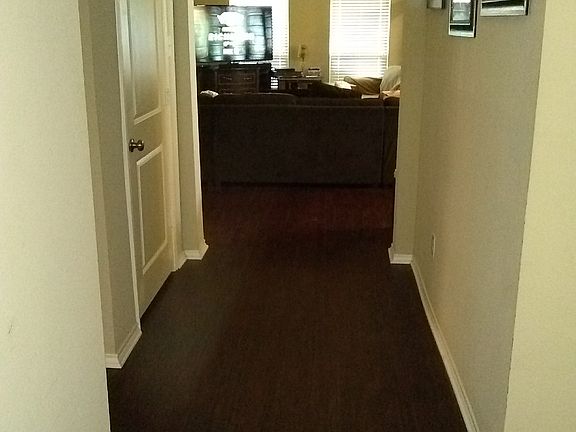 5th image of 961 Oak Falls Dr