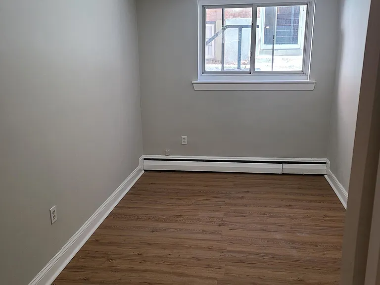 65 Chiswick Rd #2 — Photo 13