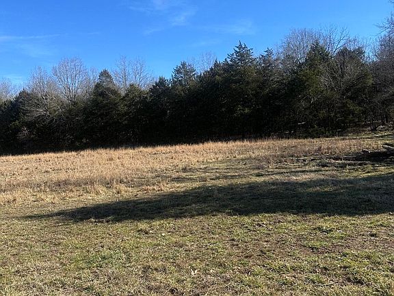 2nd image of 720 Redwood Lane