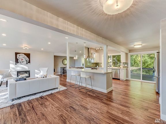 3rd image of 14112 SE 49th Pl