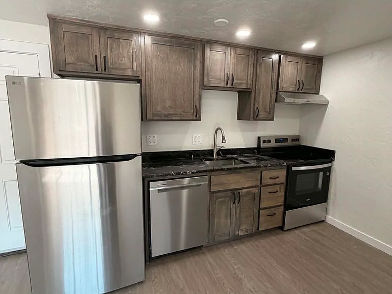 1442 E 18th Ave #20 — Photo 5