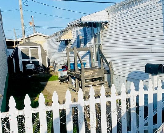 2nd image of 1442 N 45th Pl