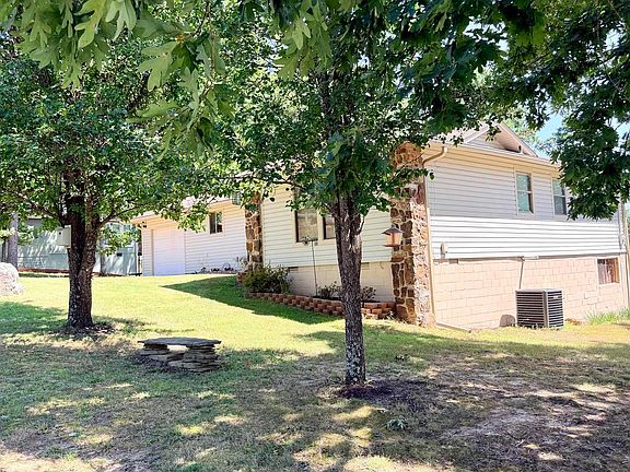 2nd image of 103 Wood Cove Dr