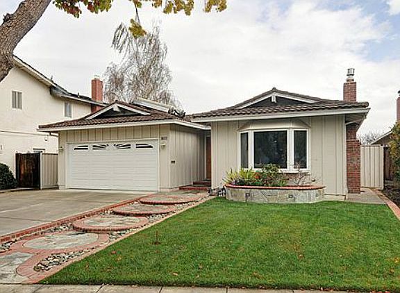 2nd image of 1568 Aster Ln