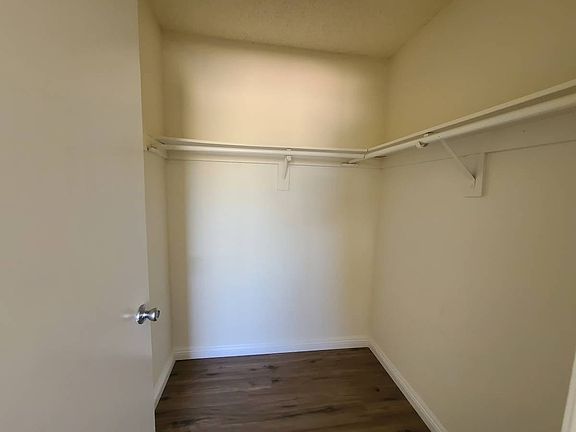 4th image of 516 N Berendo St APT 1