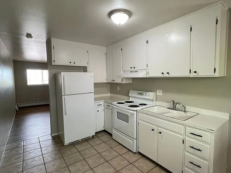1936 W Uintah St. — Photo 10
