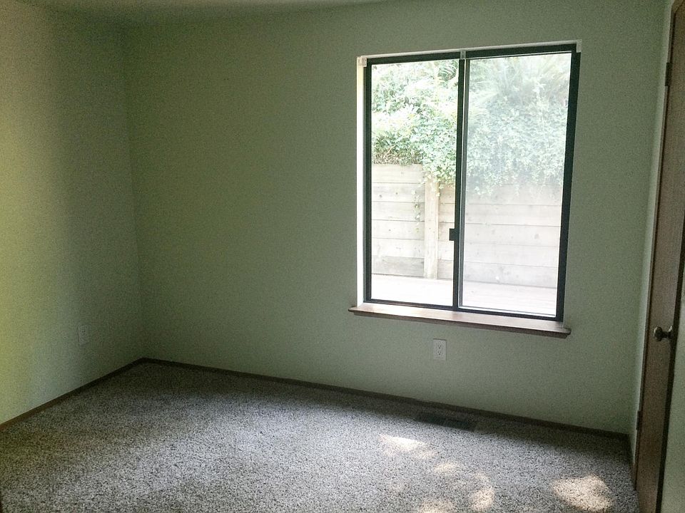 2nd image of 2635 Division St NW