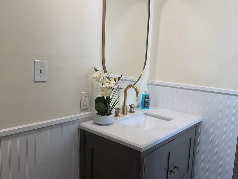 42 Nelson Ave #F — Photo 6
