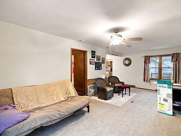 5th image of 417 7th Ave NW