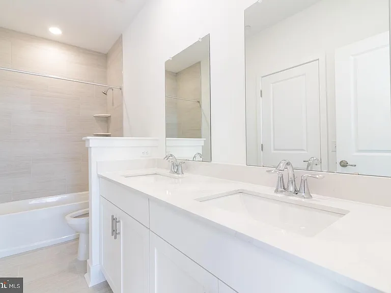 215 Lewis Fisher Dr #DR — Photo 31