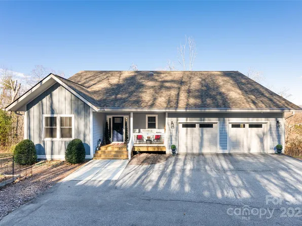 307 Kristy Cabe Dr, Fletcher, NC 28732