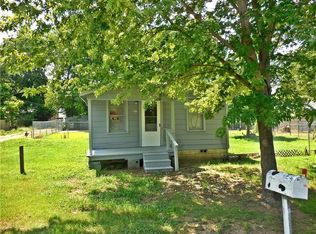 215 N Cherry St, Spiro, OK 74959