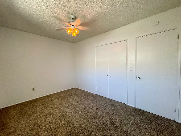 325 Roanoke Rd #325 — Photo 9