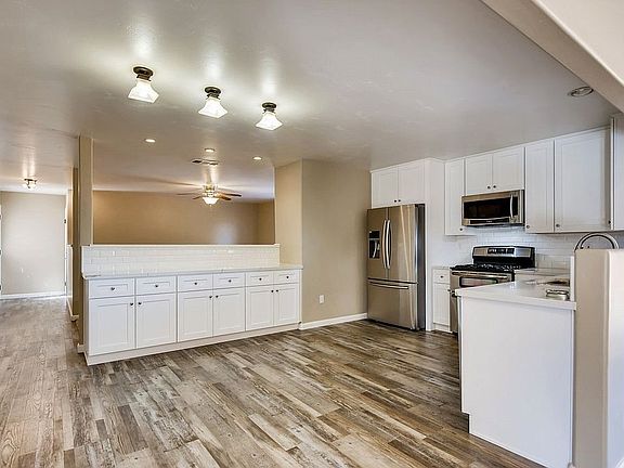 2nd image of 10201 Sissi Ln