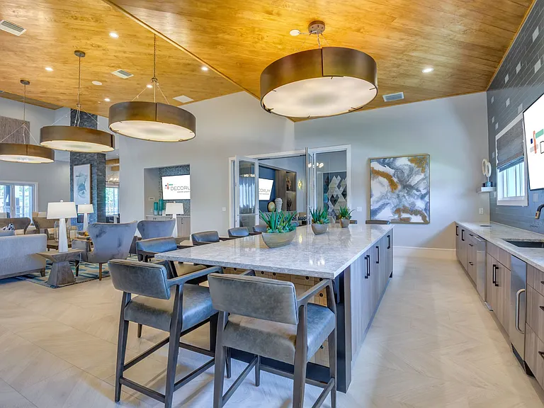 Decorum Luxury Apartments — Photo 11
