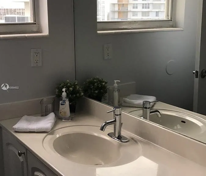 3801 S Ocean Dr #10V — Photo 10