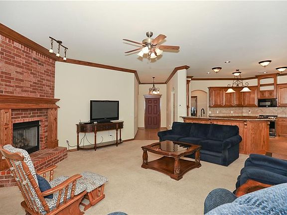 5th image of 1558 NW 17th St