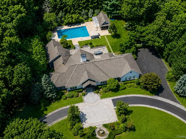 537 Split Rock Road, Syosset, NY 11791