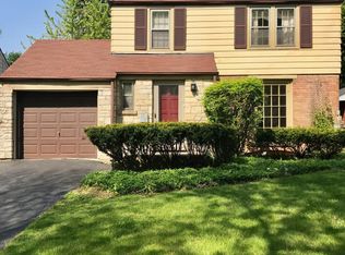 258 S Prospect Ave, Clarendon Hills, IL 60514