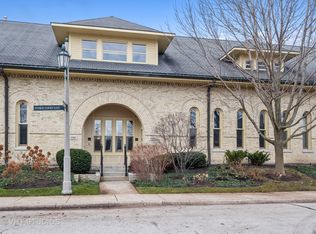 844 Stables Ct E, Highwood, IL 60040