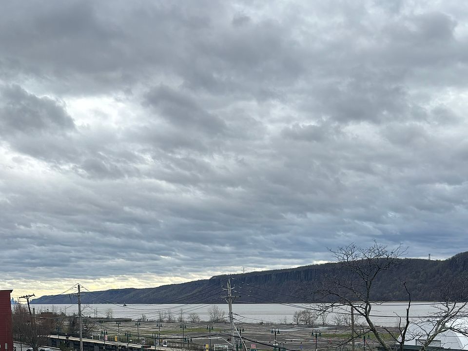 Beautiful view of the Hudson and Palisades!
