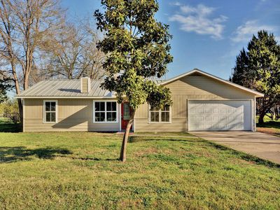 396 W Keanahalululu Ln, Bastrop, TX, 78602