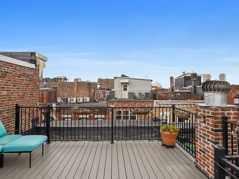 150 Salem St #4 — Photo 20