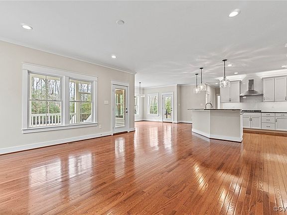 5th image of 8430 Roden Dr