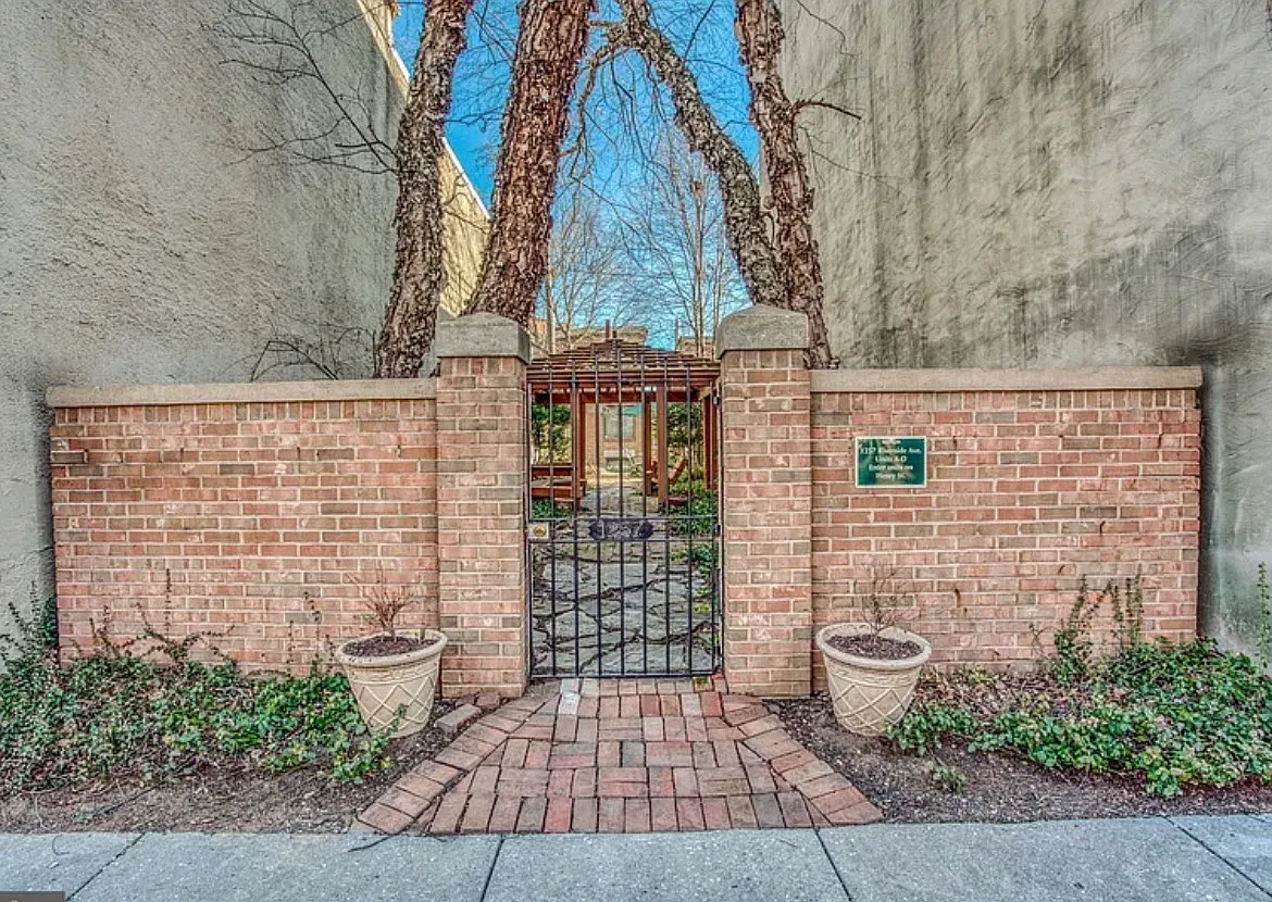 3 bed, 2000 sqft, $3,200 — Photo 2